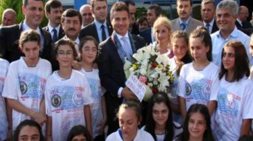 Bakan Kılı&ccedil;, Trabzon&rsquo;daki Spor Tesislerinde Incelemelerde Bulundu