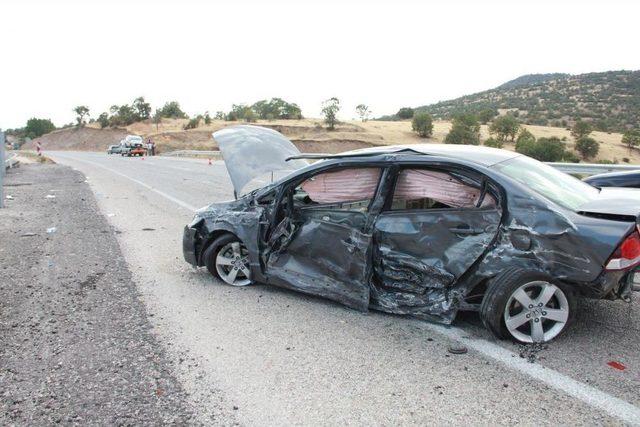 Konya'da Trafik Kazası: 6 Yaralı