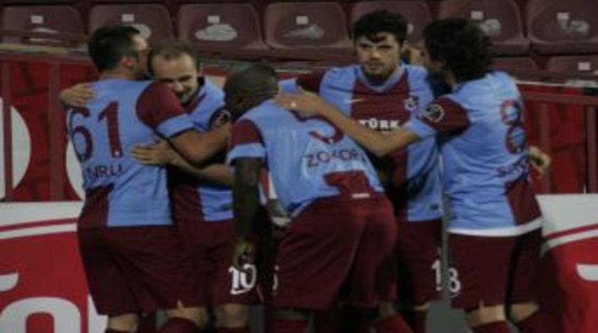 Trabzonspor'da Taraftarla Tartışan Volkan G&ouml;zyaşlarını Tutamadı