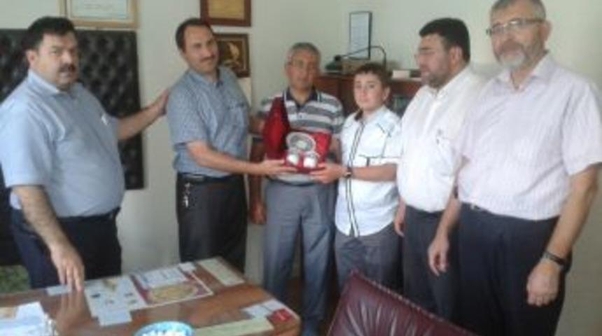 Hafızın Babasından Teşekkür Ziyareti