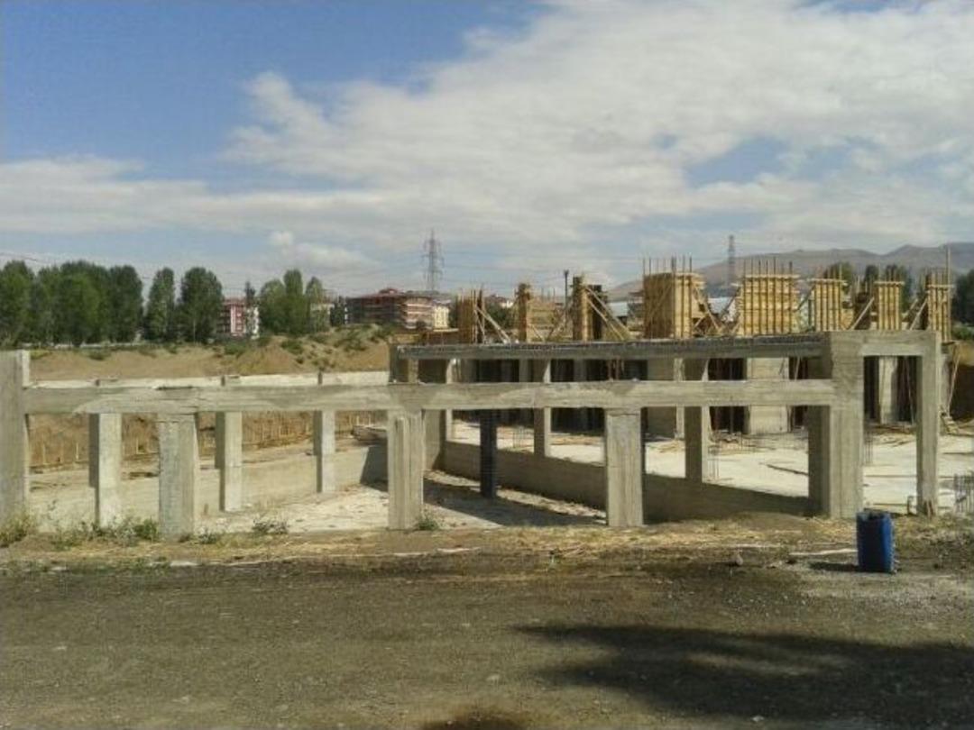 G&uuml;lz&acirc;rı Haceg&acirc;n Camii Ve K&uuml;lliyesinin Yapımı Devam Ediyor