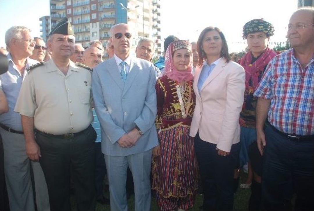 Aydın'da Sultan Alparslan Anıt Heykeli A&ccedil;ıldı