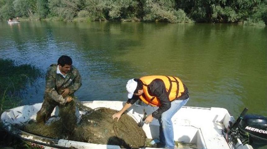 Su &Uuml;r&uuml;nleri Avcılığı Denetimleri Devam Ediyor
