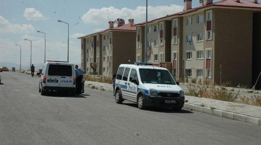 Damat Tartıştığı Kayınpederini Bı&ccedil;akla Yaraladı