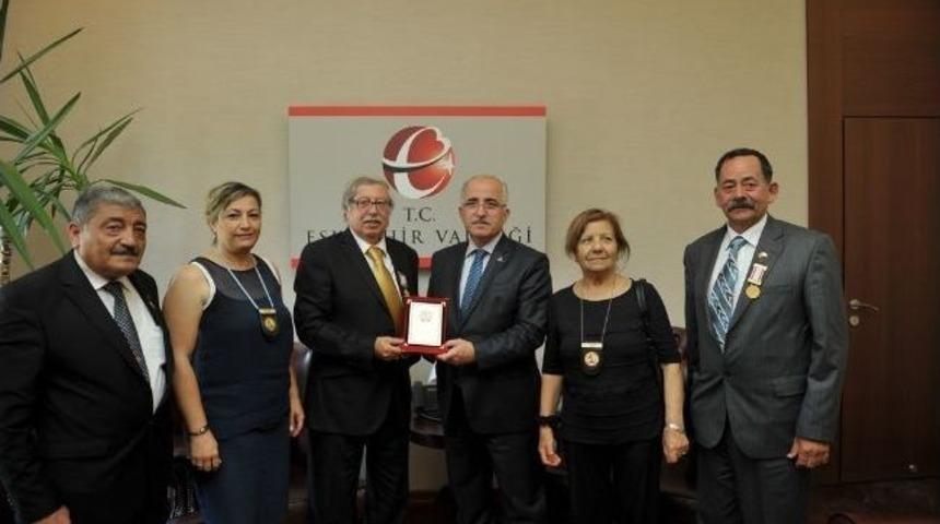 Kktc Şehit Aileleri Ve Malul Gaziler Derneği&rsquo;nden Vali Tuna&rsquo;ya Ziyaret