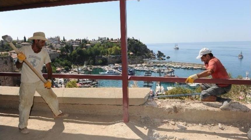 Surlarda Onarım &Ccedil;alışmaları Devam Ediyor