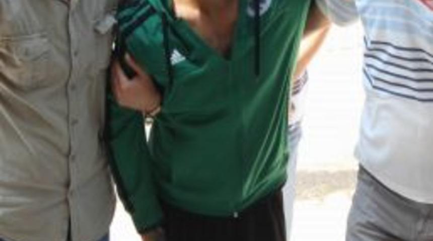 Kapka&ccedil; Y&ouml;ntemiyle Altın Zincir &Ccedil;alan Gence 5 Yıl Hapis