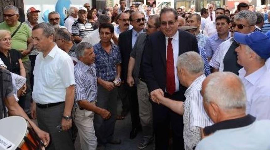 Başkan &Ouml;zcan Avgadı K&ouml;y&uuml;&rsquo;nde Yaz Konserleri Etkinlbiğine Katıldı