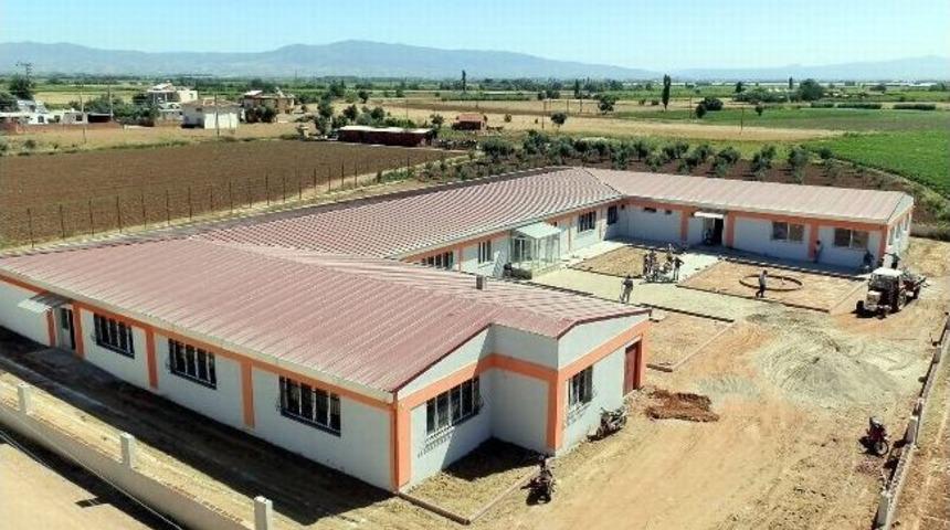 Sart'ta Engelli Bakım Kursiyerleri Sertifikalarını Aldı