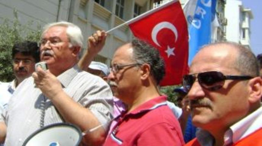Devli; &ldquo;islam D&uuml;nyası Acımasız Bir Saldırıyla Karşı Karşıyadır&rdquo;