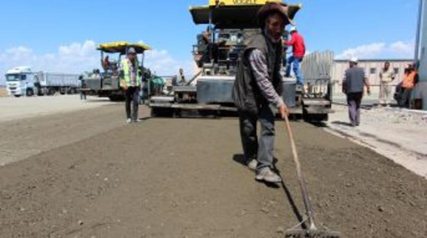 Hurdacılar Sitesi'nin Asfalt Yol &Ccedil;alışması Tamamlandı