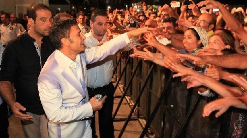 Karabağlar İzzet Yıldızhan İle Coştu