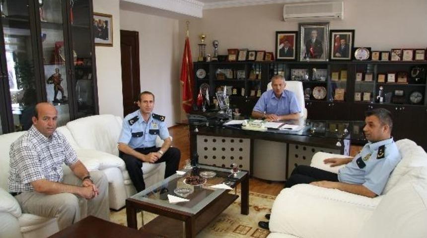 Adapazarı İl&ccedil;e Emniyetinden Başkan Dişli&rsquo;ye Ziyaret