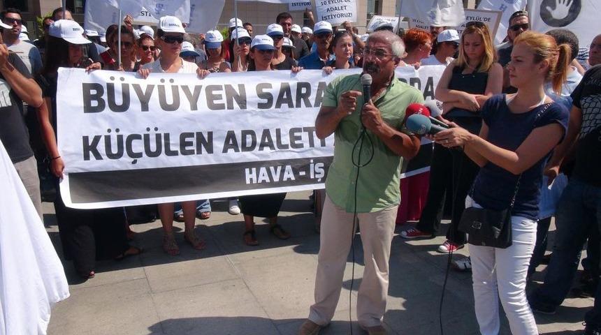 Hava-İş &Uuml;yeleri Adliye &Ouml;n&uuml;nde Eylem Yaptı