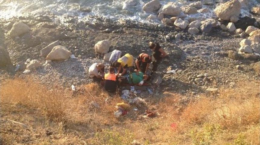 Van&rsquo;da 30 Metreden D&uuml;şen Vatandaşı Afad Ekipleri Kurtardı