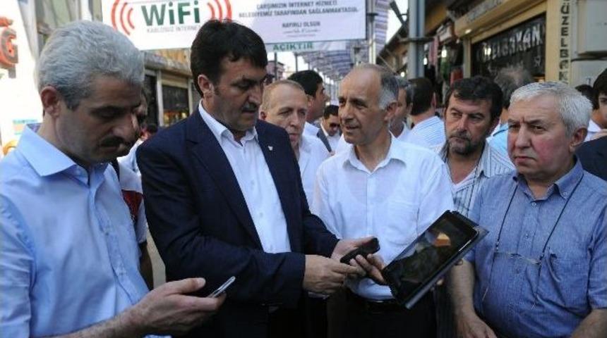 &Ccedil;arşıda Kablosuz İnternet D&ouml;nemi Başladı