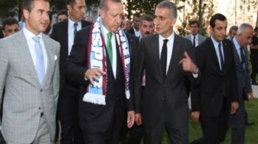 Rize Ziyaretini Tamamlayan Başbakan Erdoğan, Ankara'ya Gitti