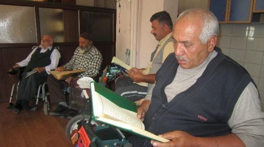 Engelli Vatandaşların Kur&rsquo;an Aşkı