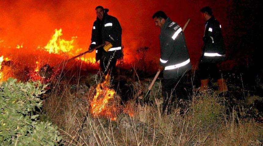 Erciyes Dağı'nın G&uuml;neyinde Korkutan Yangın