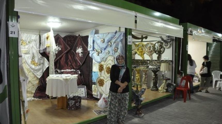 Torbalı'da El Emeği G&ouml;z Nurları Pazarda