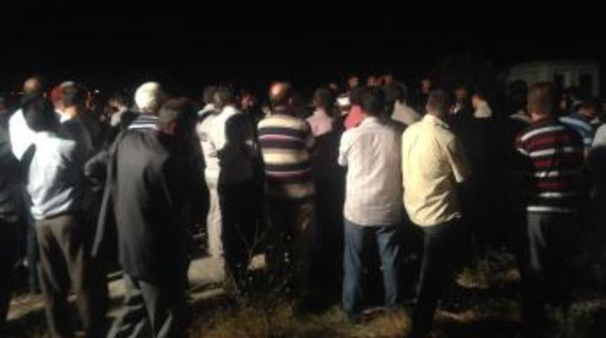 İntihar Eden Er Toprağa Verildi