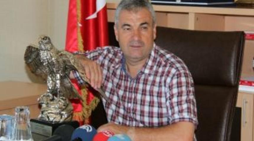 &Ccedil;aykur Rizespor Teknik Direkt&ouml;r&uuml; Rıza &Ccedil;alımbay'ın Basın Toplantısı