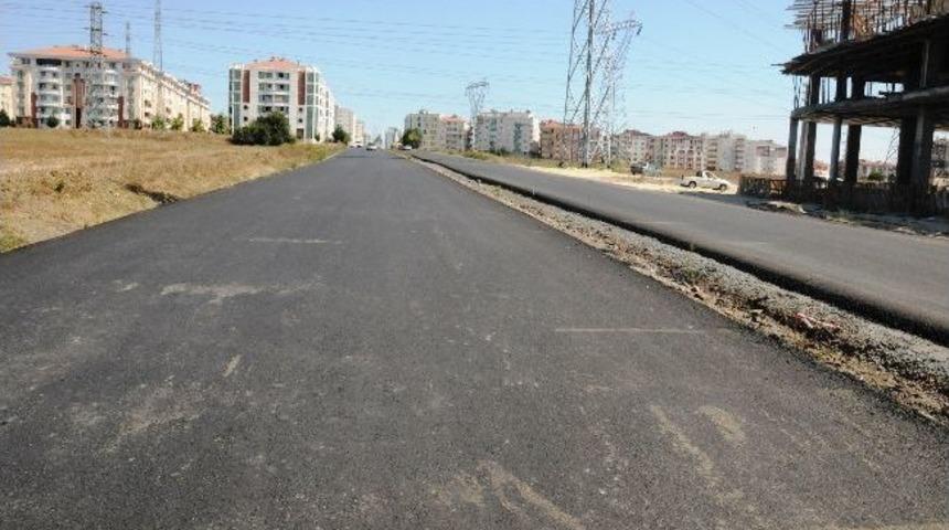 Erdal İn&ouml;n&uuml; Caddesi Asfaltlandı