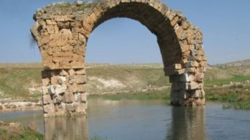 Tarihi Septimus Severus K&ouml;pr&uuml;s&uuml; İlgi Bekliyor