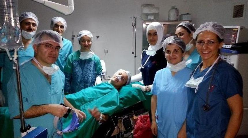 Giresun Tıp'ta İlk Neşter