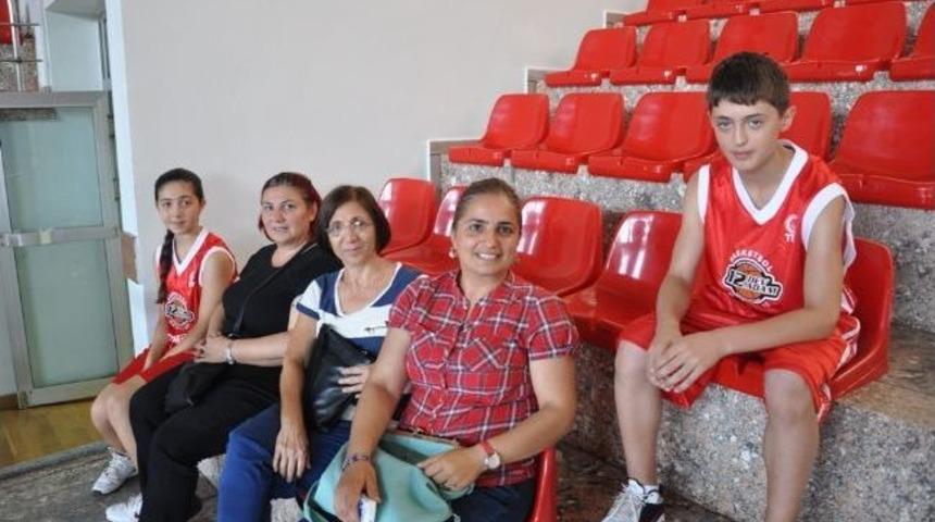 Garanti Bankasının Reklam Y&uuml;z&uuml; D&uuml;zce