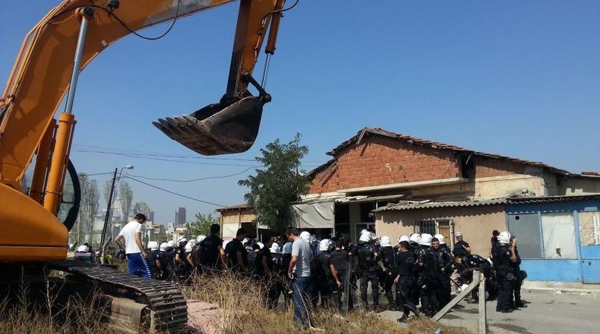 Ataşehir'de Olaylı Yıkım