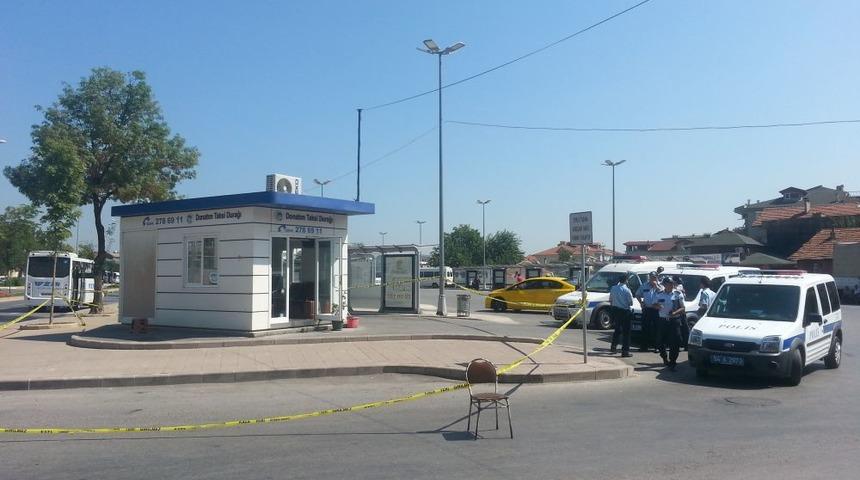 Adapazarı'nda Taksi Durağı Kurşunlandı