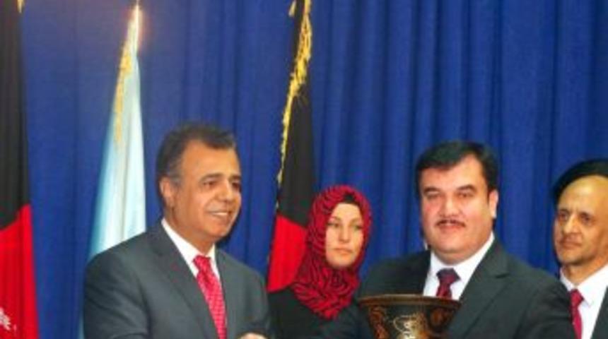 Azizoğlu'na, Afganistan Cumhuriyeti Onur Takdirnamesi