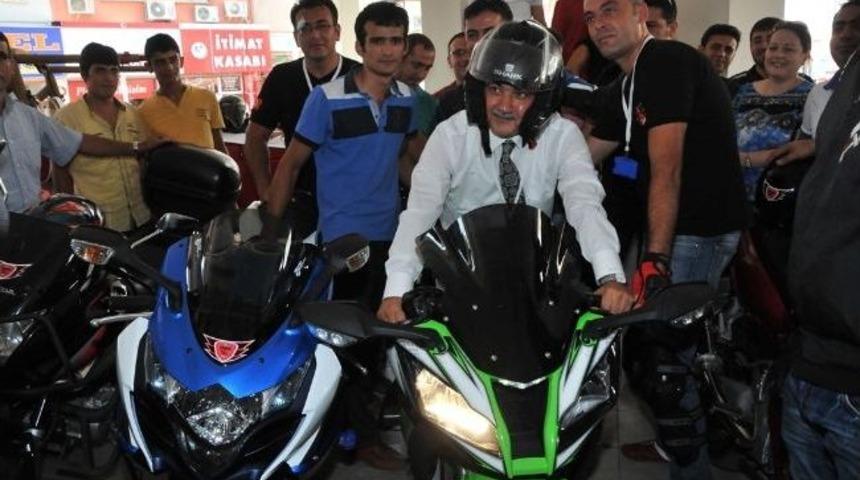 Osmaniye Motosiklet Kul&uuml;b&uuml;nden Başkan Kara&rsquo;ya Ziyaret