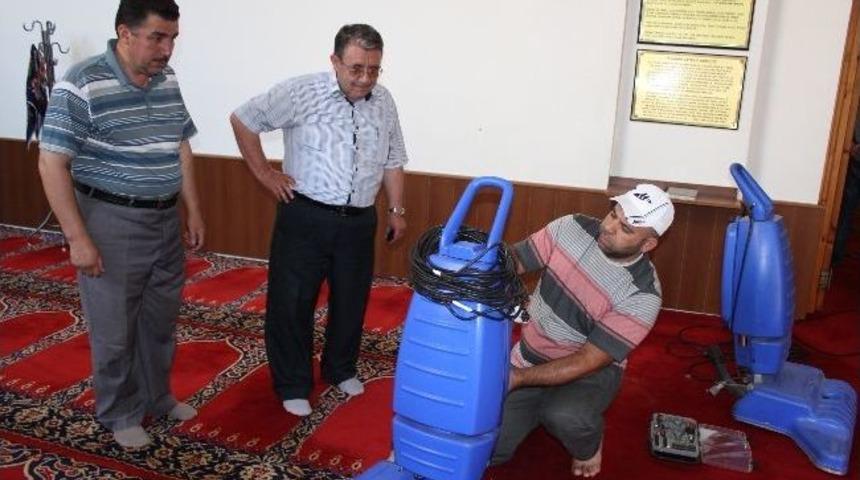 Mudurnu&rsquo;da Yıldırım Beyazıt Camisi Temizlendi