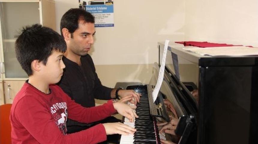 Kocaeli'de Konservatuar Başvuruları İ&ccedil;in Yarın Son G&uuml;n