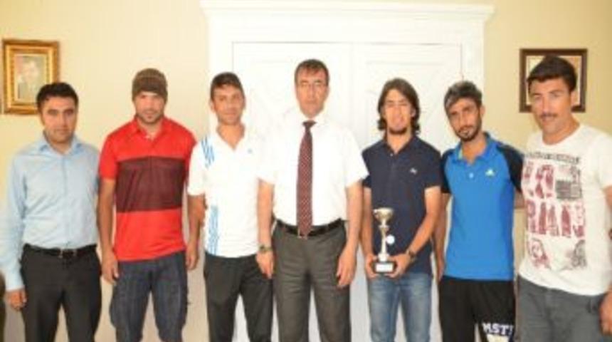 Ayzenspor&rsquo;da İkincilik Sevinci