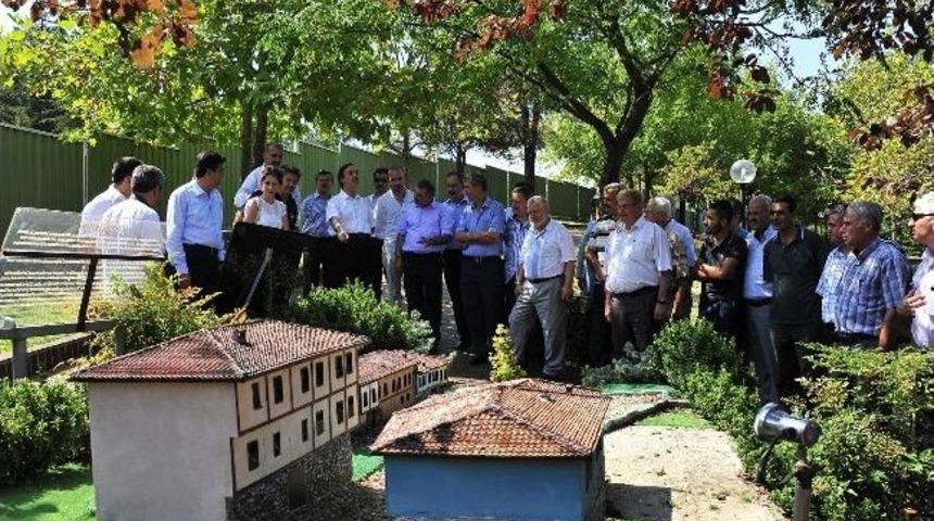 Yıldırım Belediyesi'nden Pazar Yeri İl&ccedil;esine Asfalt Desteği