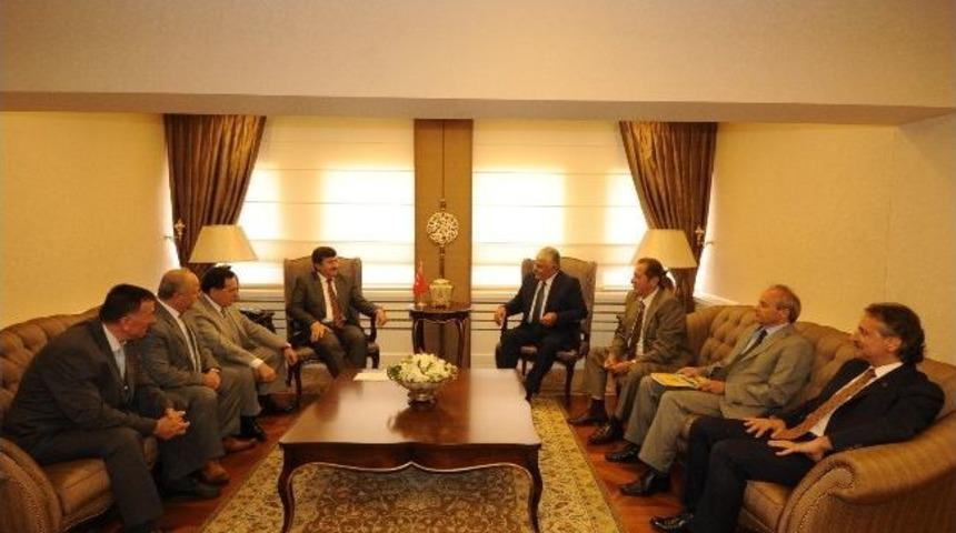 Avrasya &Uuml;niversetesi M&uuml;tevelli Heyet Başkanı &Ouml;mer Yıldız'dan Trabzon Valisi &Ouml;z&rsquo;e Ziyaret