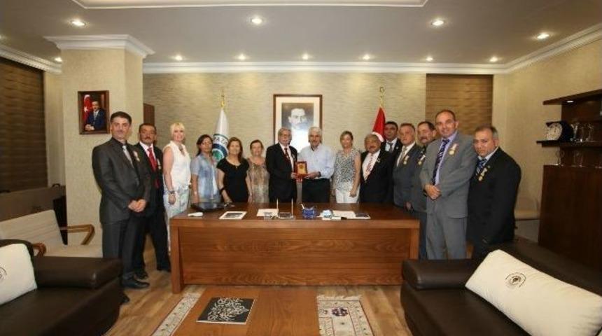 Kktc Şehit Aileleri Ve Malul Gaziler Derneği&rsquo;nden Başkan Sakallı'ya Ziyaret