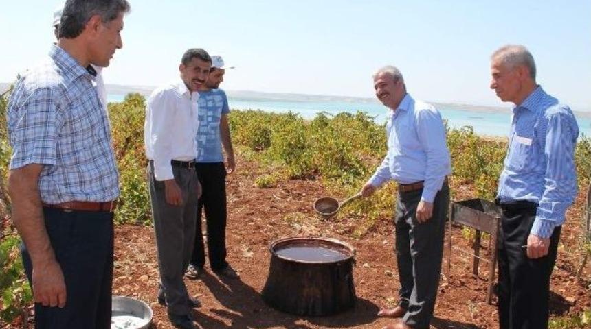 Adıyaman Milletvekili Yetiş, K&ouml;y Gezilerini S&uuml;rd&uuml;r&uuml;yor