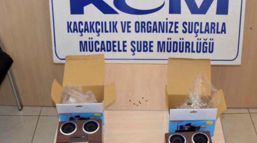 Radyo I&ccedil;erisinde Uyuşturucu Hap