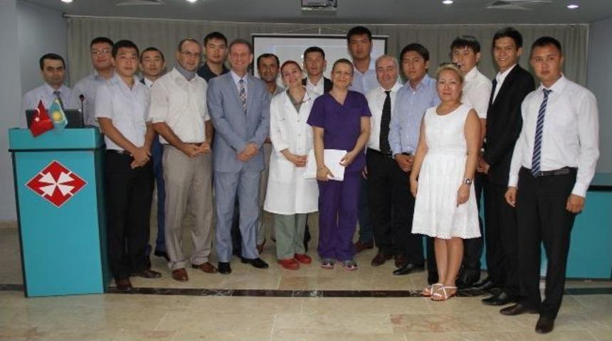 Kazak Cerrah Ve Ortopedistler Adana'da