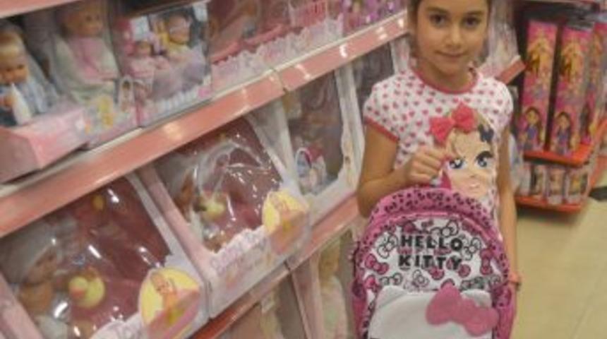 Alışverişe "okul Hediyesi" Piazza'dan