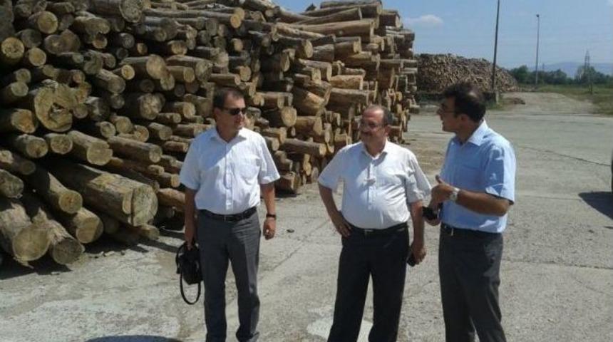 İl Tarım M&uuml;d&uuml;r&uuml; &Ccedil;elik, Organize Sanayideki Kağıt Fabrikasını Gezdi