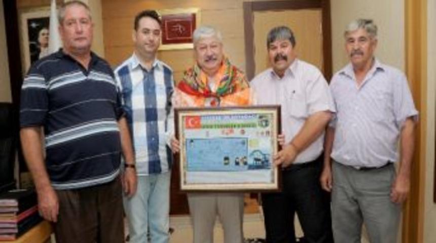 Y&ouml;r&uuml;klerden Başkan Akaydın&rsquo;a Anlamlı Hediye