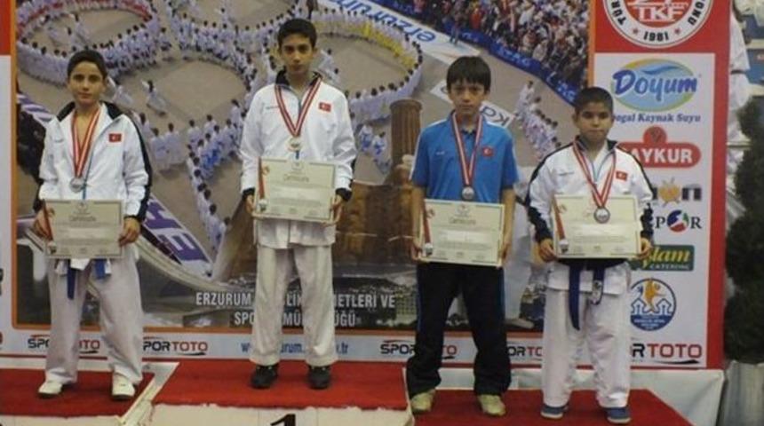 B&uuml;y&uuml;kşehirli Karetecilerden Paland&ouml;ken'de 11 Derece