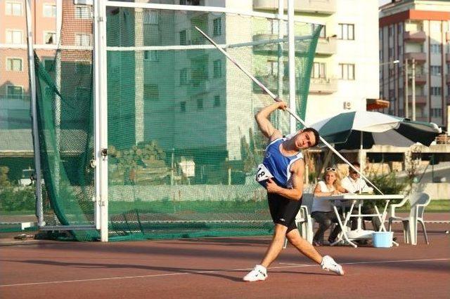 Büyükşehirli Atletler Madalyaya Doymuyor