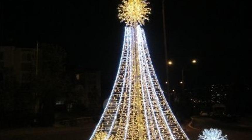 Dekoratif Aydınlatmalar Ayazma&rsquo;yı Renklendirdi