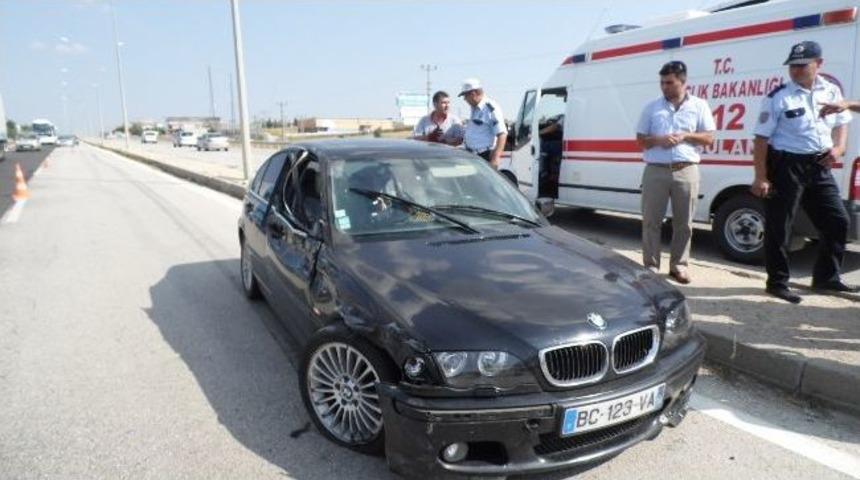 Tatil D&ouml;n&uuml;ş&uuml; Kaza: 3&rsquo;&uuml; &Ccedil;ocuk 5 Yaralı